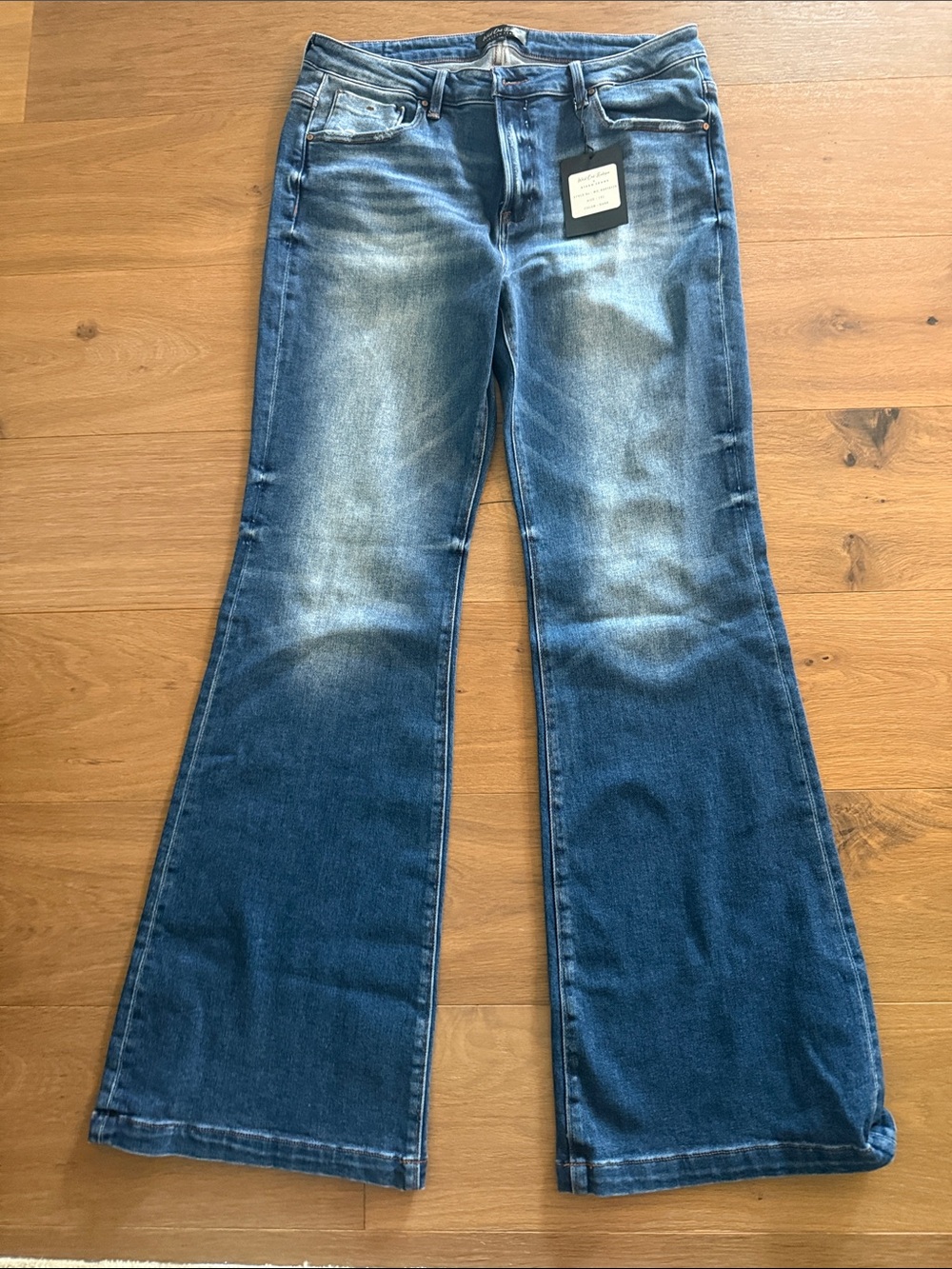 Risen Women’s Blue Flared Jeans - dark Size 1 XL, NWT
